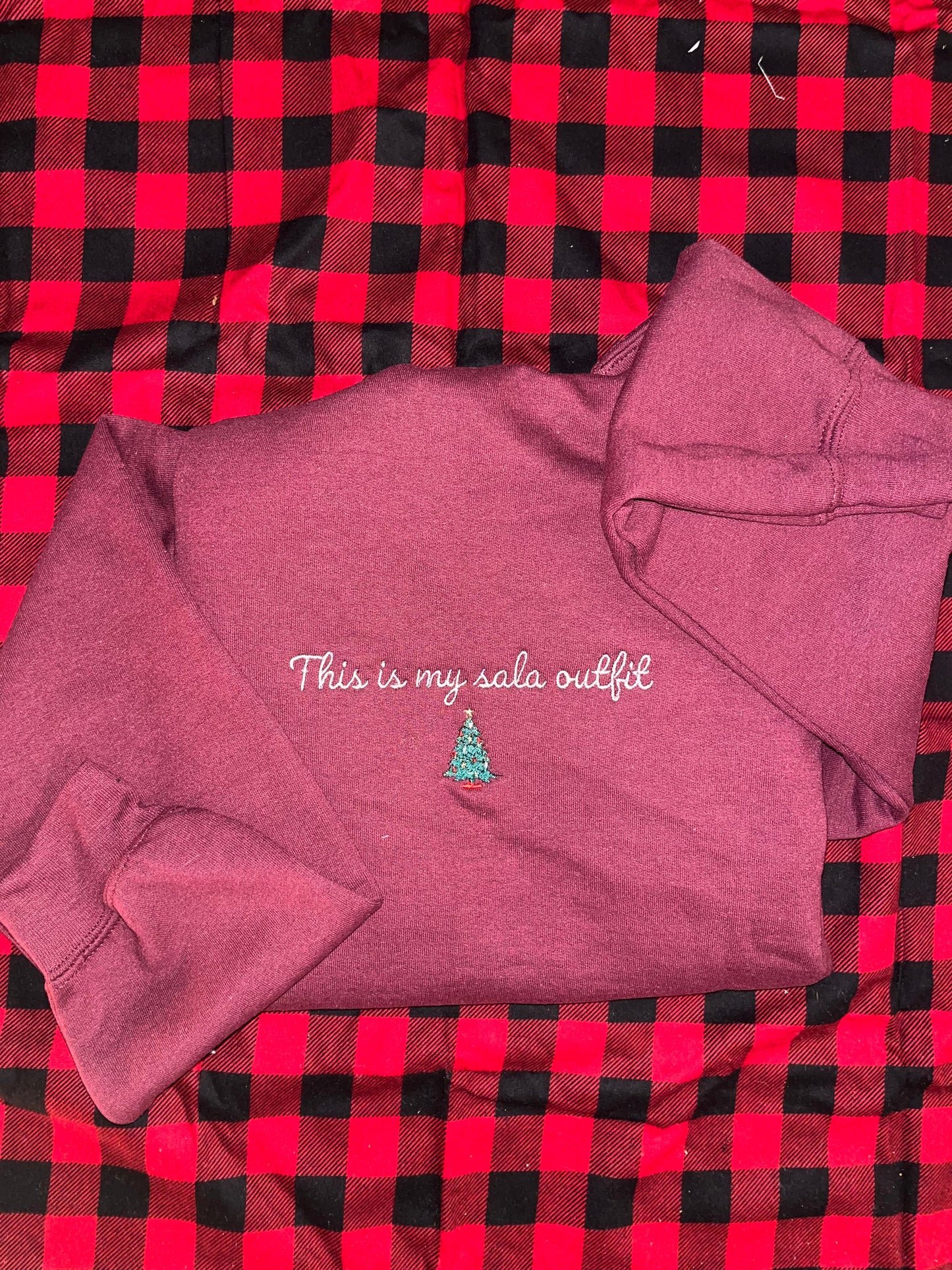 Sala Outfit Embroidered Holiday Crewneck Sweatshirt