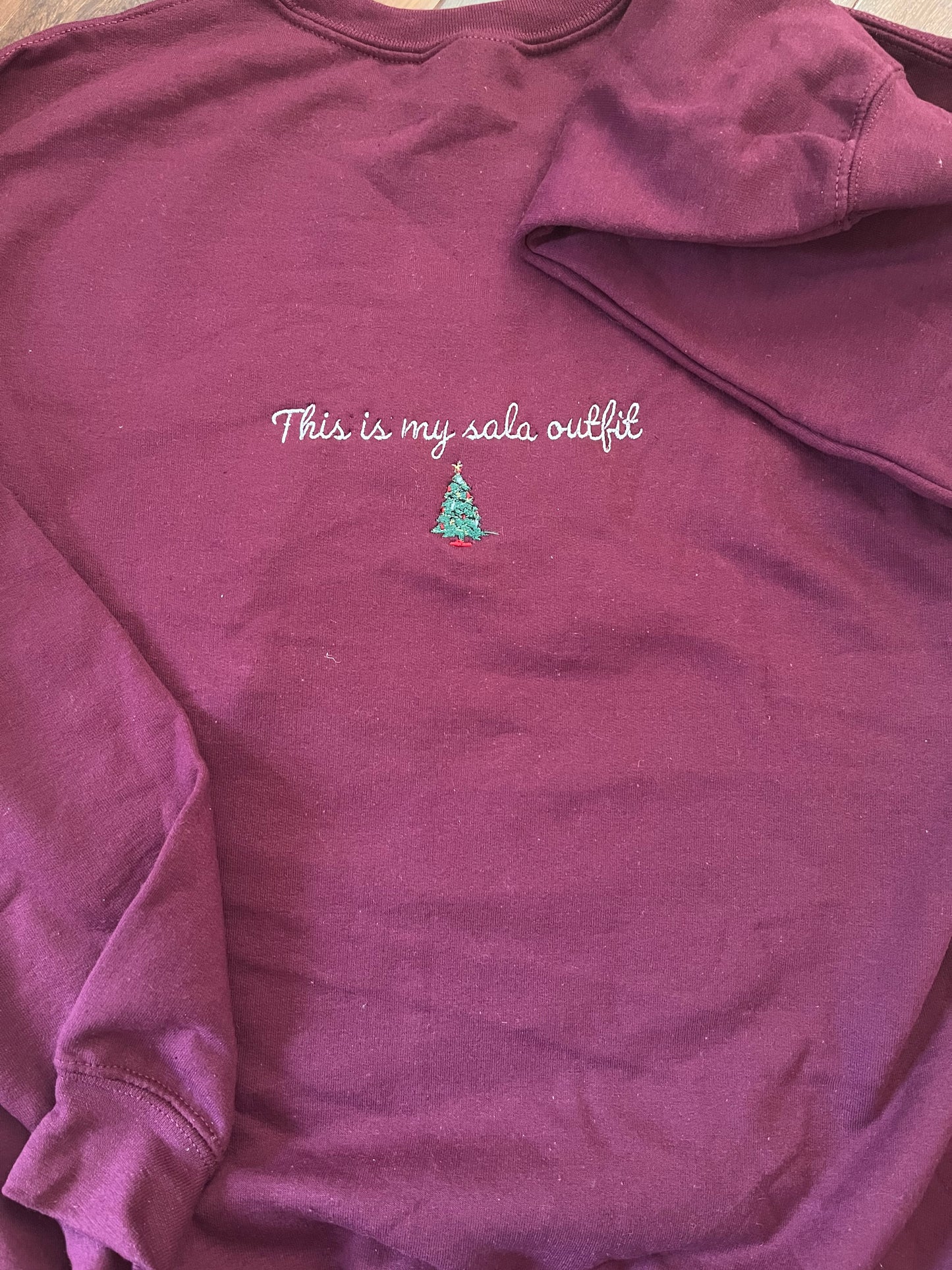 Sala Outfit Embroidered Holiday Crewneck Sweatshirt